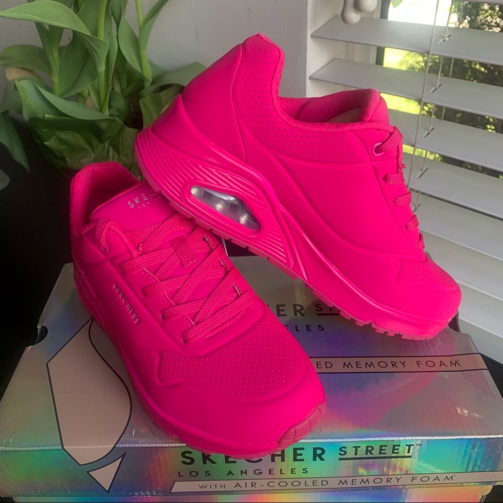 SKECHERS UNO NIGHT SHADES Hot Pink Fuchsia 7.5